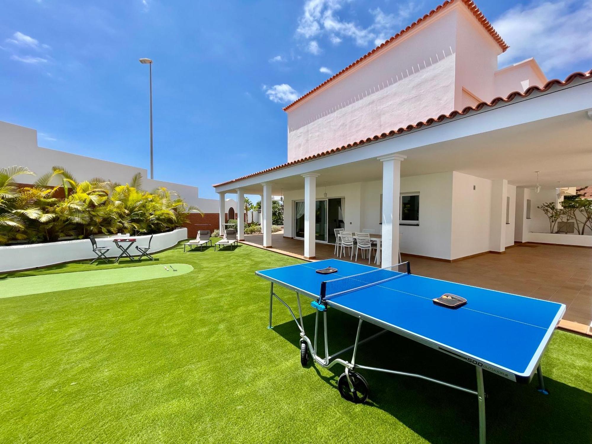 Beautiful Villa Amorio - Private Heated Pool With Sea Views & Wifi Costa Adeje  Exterior photo